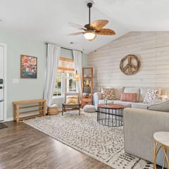 Sunshine Cottage𓇼 Golf Cart + Kid Friendly + Cozy